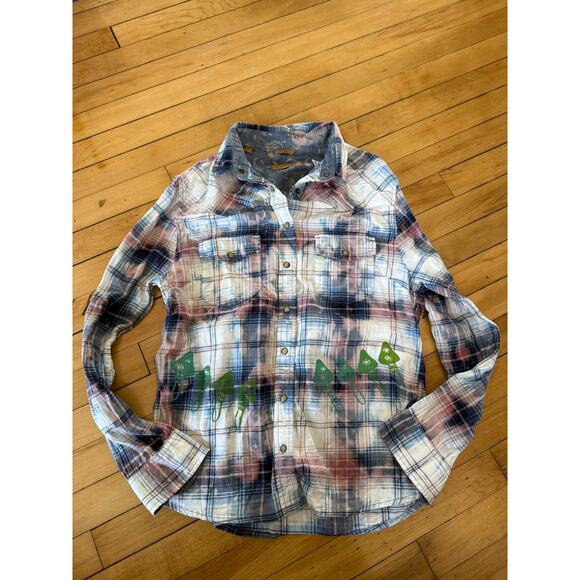 Jachs Girlfriend x Trippy Bunny Bea flannel mushroom print top - Picture 1 of 7